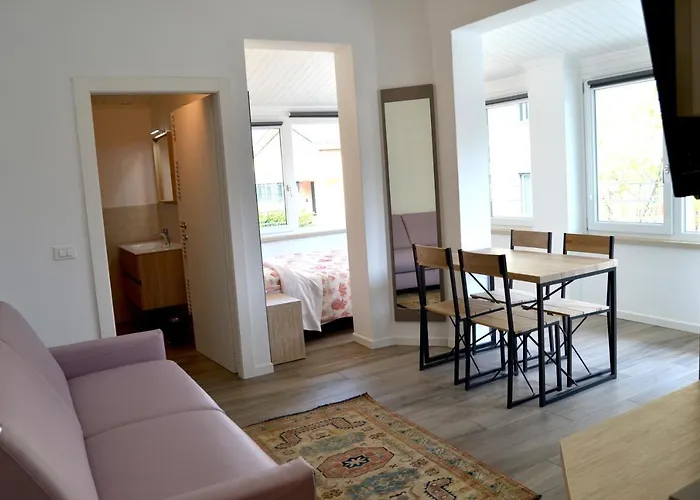 Iris Ar Holiday-Home